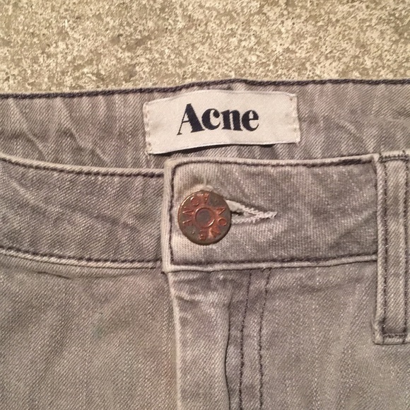 ACNE - Picture 2 of 7